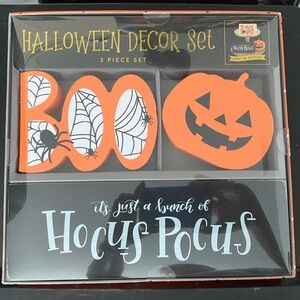 Halloween decor set